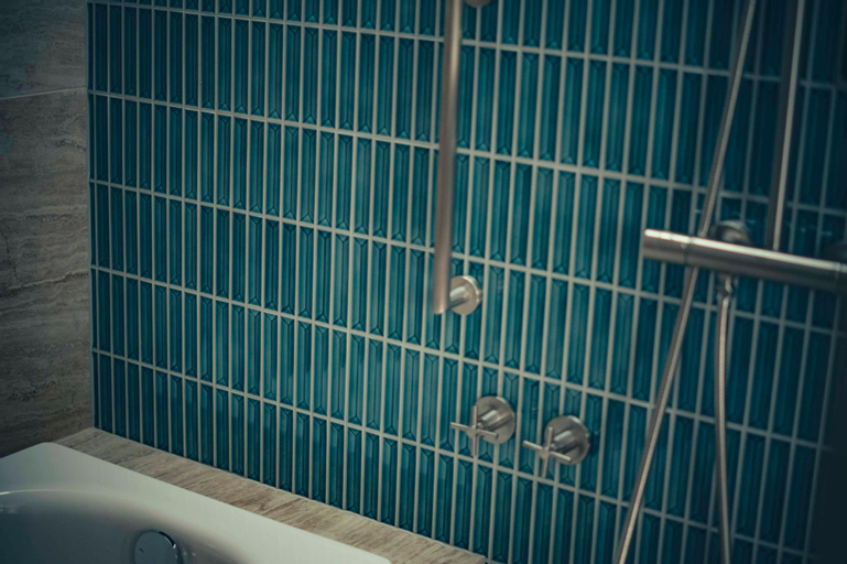 Bathroom 8