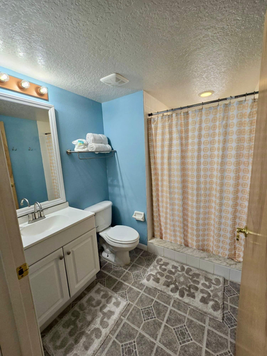 Bathroom 3, Britannia Village, Osceola