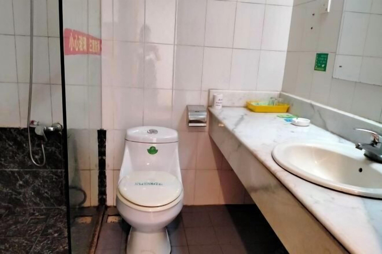 Bathroom, Fengyuyan Hotel, Guilin