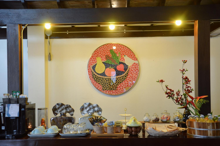 Food & Drinks 5, Arun Rawee, Muang Chiang Mai