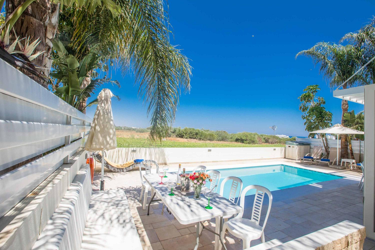 Others 3, Villa Katerina 53