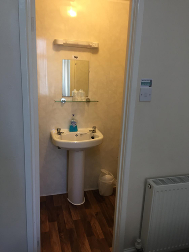 Bathroom 3, Chaplins Hotel, Blackpool