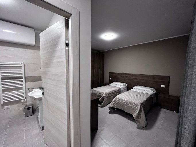 Bedroom 2, Bella Napoli albergo Chiari, Brescia