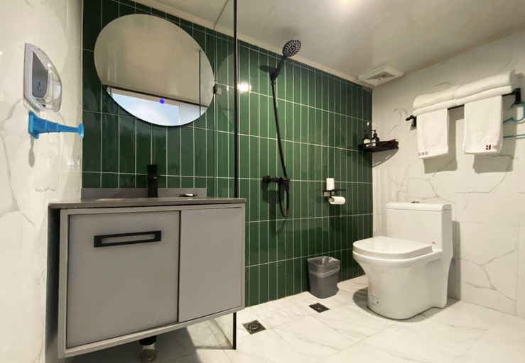 Bathroom 3, Beijing Shang Ya Xia He Hotel Universal Resort Branch, Beijing
