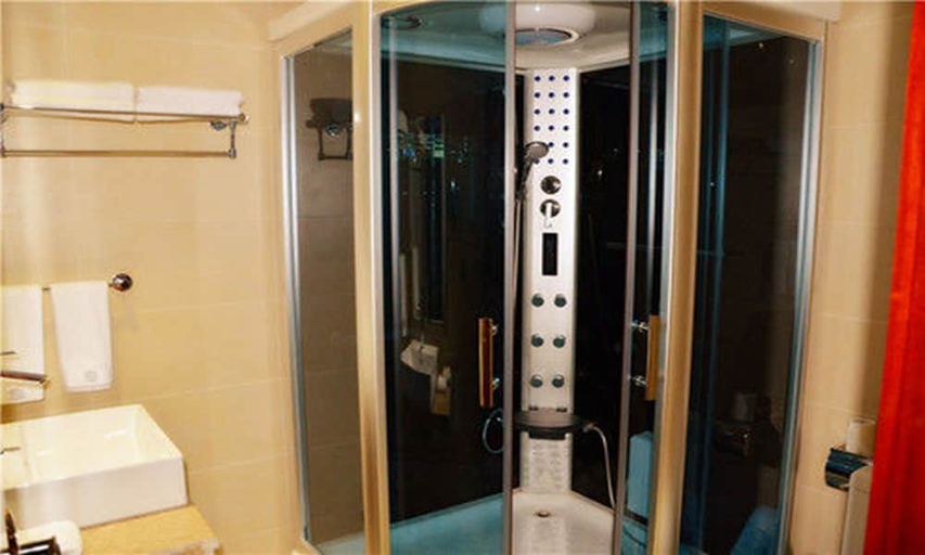Bathroom 4, San Jiang Grand Hotel, Vientiane