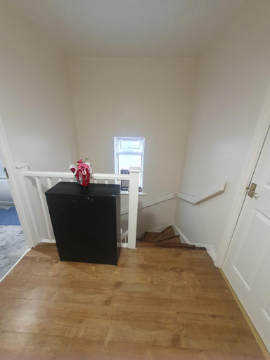 Facilities 2, Double size and Single room in Barking, London