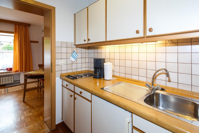 Others 4, Cafe Chiemgau und Gastehaus, Traunstein