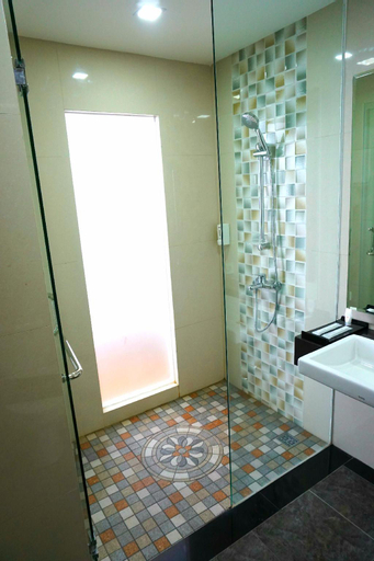 Bathroom 3