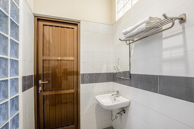 Bathroom 5