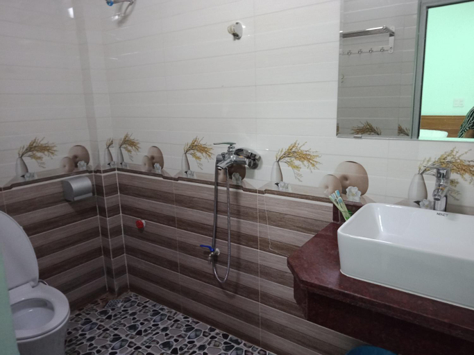 Bathroom 1, Ruby Hostel, Hà Giang