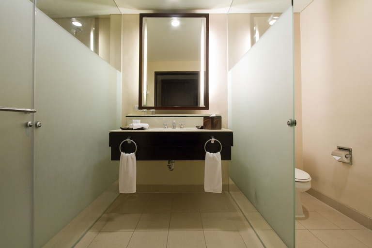 Bedroom 5, Taal Vista Hotel, Tagaytay City