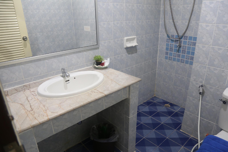 Bathroom 3