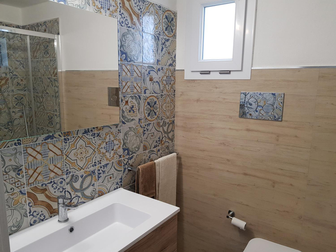 Bathroom 2, Sea House Tonnara, Agrigento