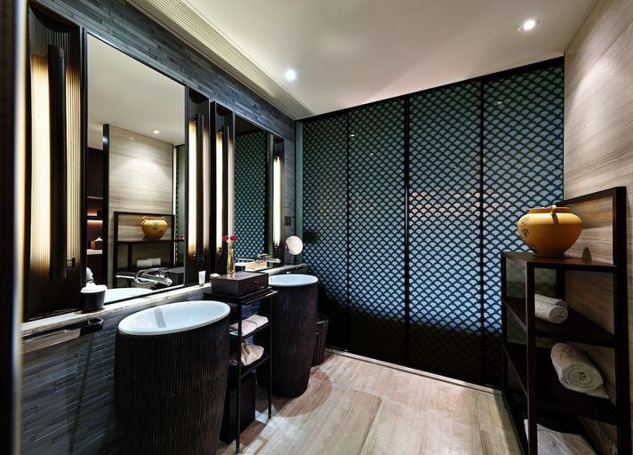 Bathroom 5, Shenzhen Castle Hotel, Shenzhen