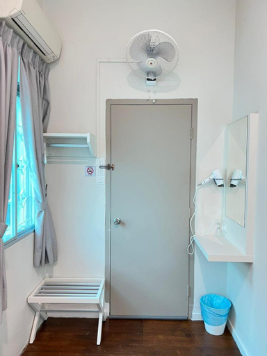 Bedroom 3, MyRoom@Georgetown, off Jalan Burma, near to Gurney, Penang Island