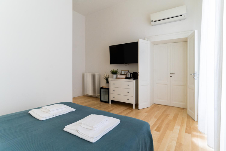 Others 5, Residenza Leoncino, Verona