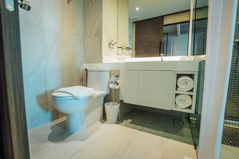 Bathroom 9