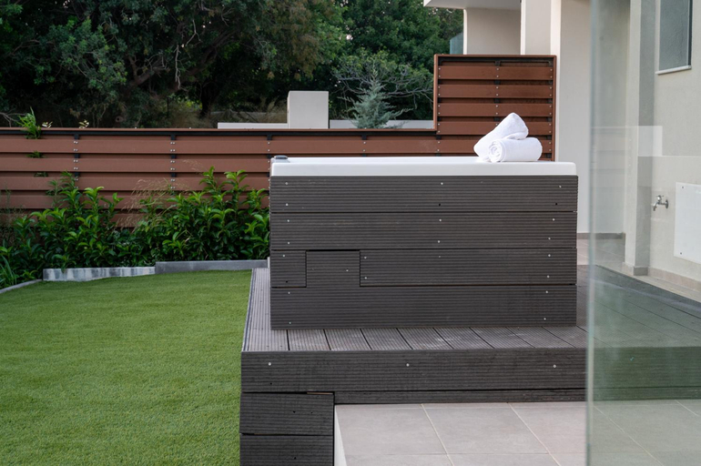 Others 3, Maison Du Jardin 2BDR APT Private Outdoor Jacuzzi, South Aegean
