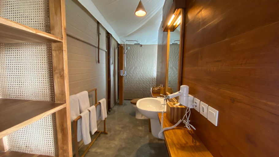 Bathroom 6