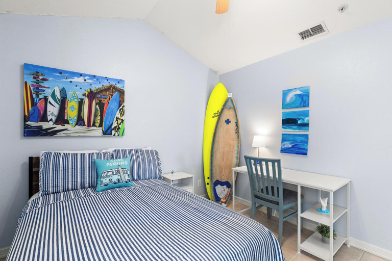 Bedroom 3, Cora Lee Gulfview by Padre Getaways, Cameron