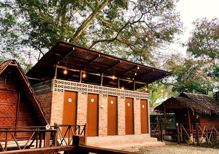 Exterior 5