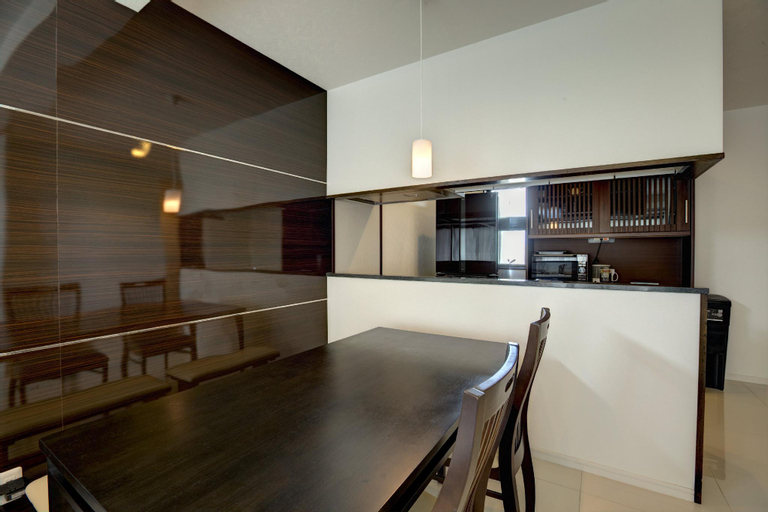 Dining Room 10