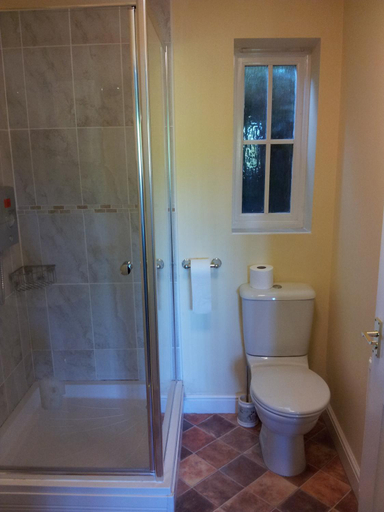 Bathroom, Red Lion Dunston, Lincolnshire