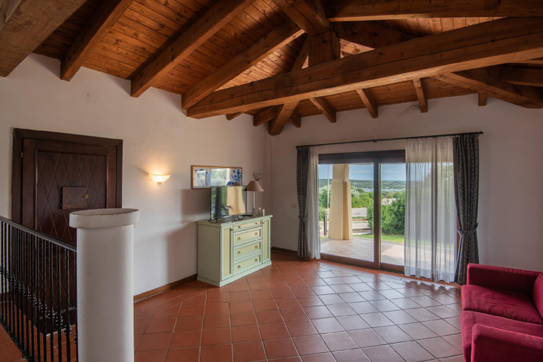 Others 5, Charming Small Villa Bella villetta Sleeps 4, Sassari