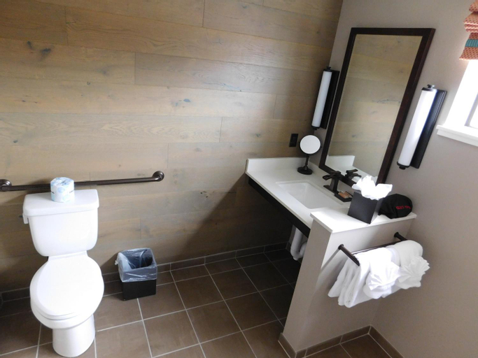 Bathroom 11