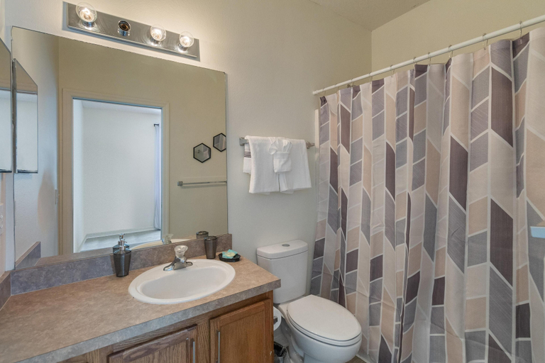 Bathroom 3, 5/3 Pool Home Located in Sunset Ridge Community!, Polk