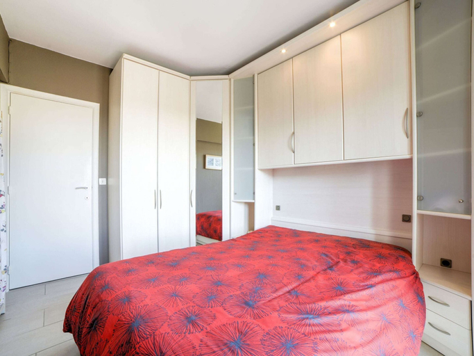 Bedroom 4, Simplistic Apartment in Blankenberghe near Belgium Pier, West-Vlaanderen