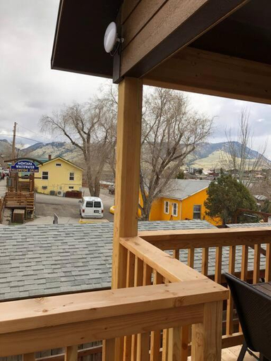 Others 5, ParkWay Yellowstone Guest House Room #1, Park