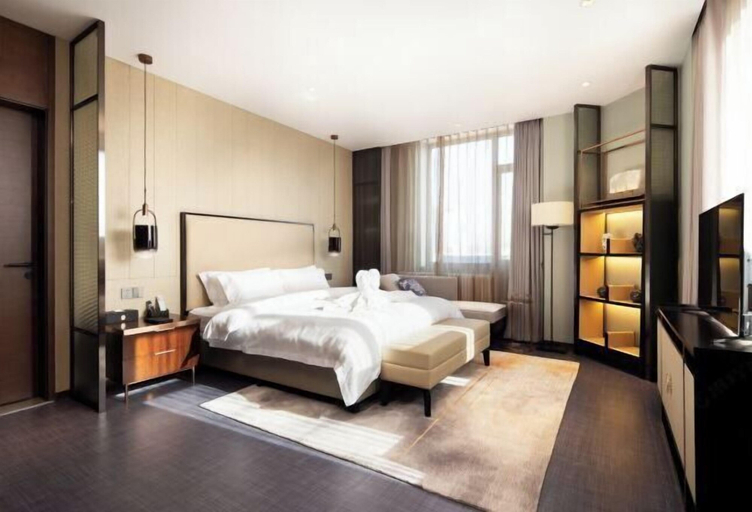Bedroom 3, Eastern Holiday Hotel, Tonghua