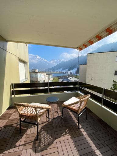 Exterior & Views 1, Wunderstay Alpine 203 Chic Studio with Balcony, Mountain and Lake view, Obwalden