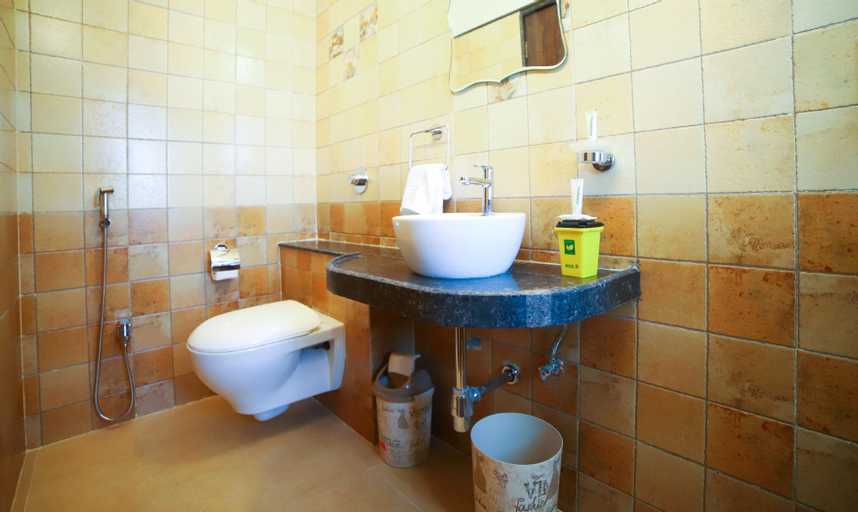 Bathroom 9
