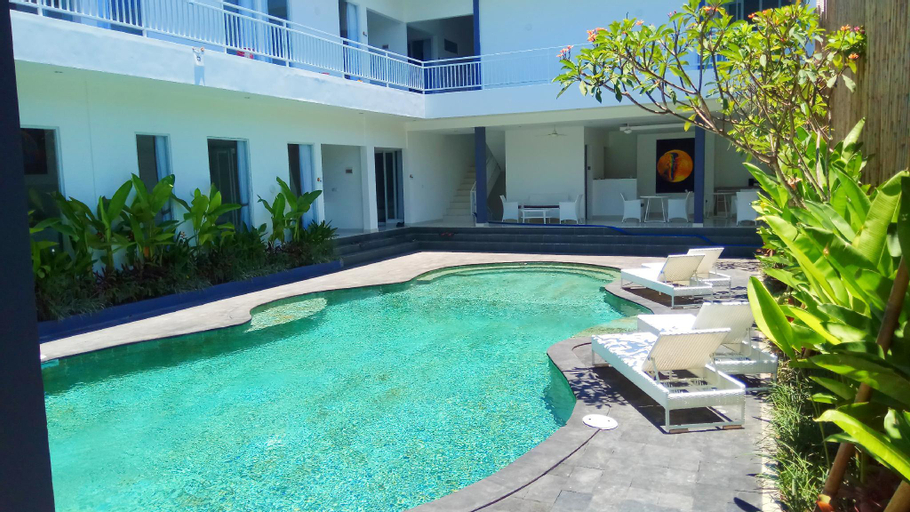 Swimming Pool 2