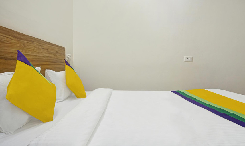 Bedroom 3, Itsy Hotels AY Plus Hotels, Pune