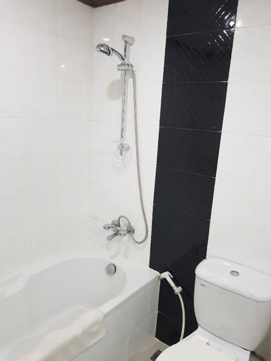 Bathroom 4