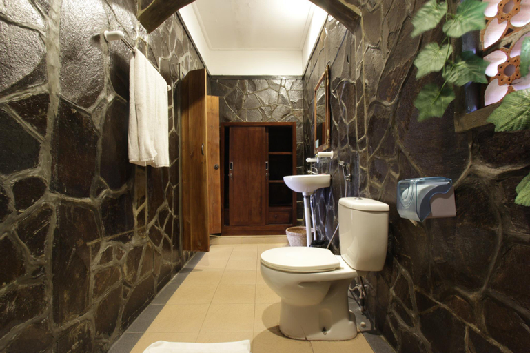 Bathroom 3