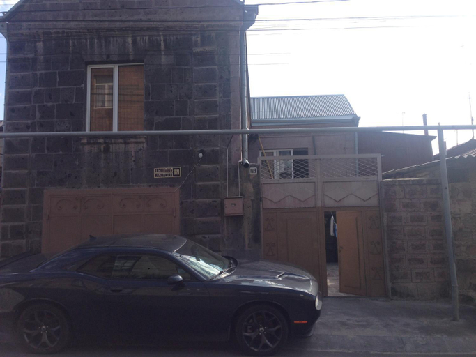 Others 5, Sweet house