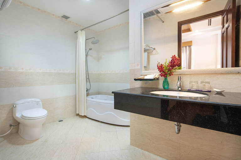 Bathroom 5, Nesta Hotel, Ninh Kiều