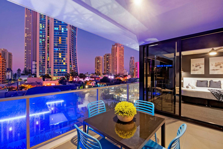 Sport & Beauty 2, Self-Contained Apartments at Circle on Cavill - Privately Managed - Wow Stay, Gold Coast