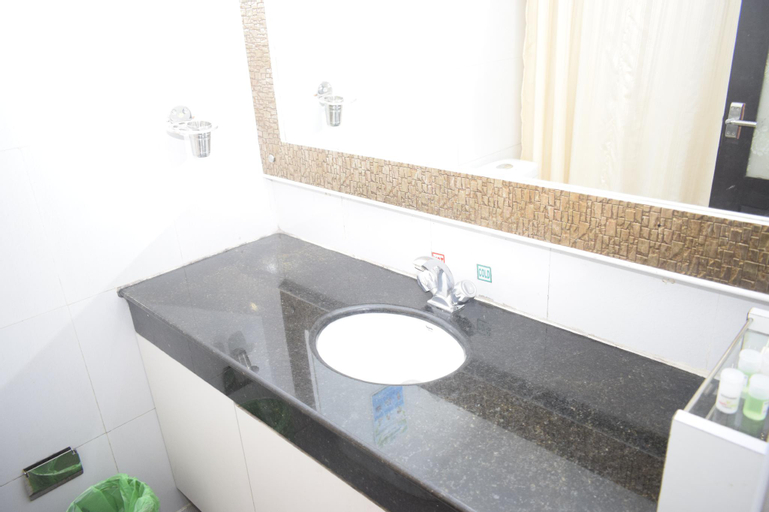 Bathroom 6