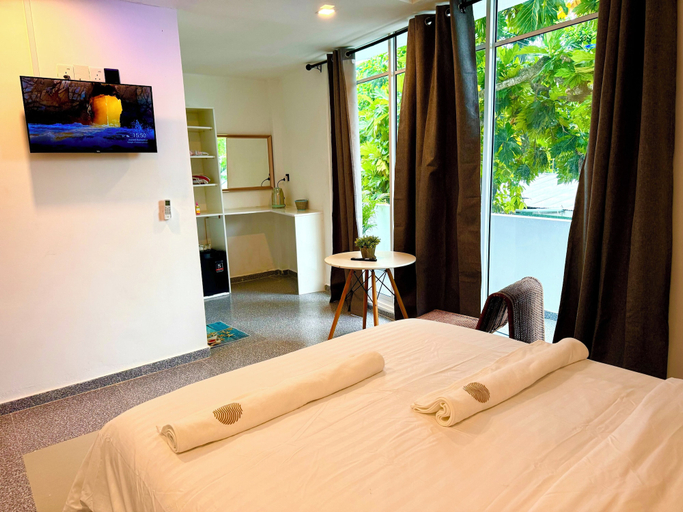 Bedroom 2, Sands Garden Hotel