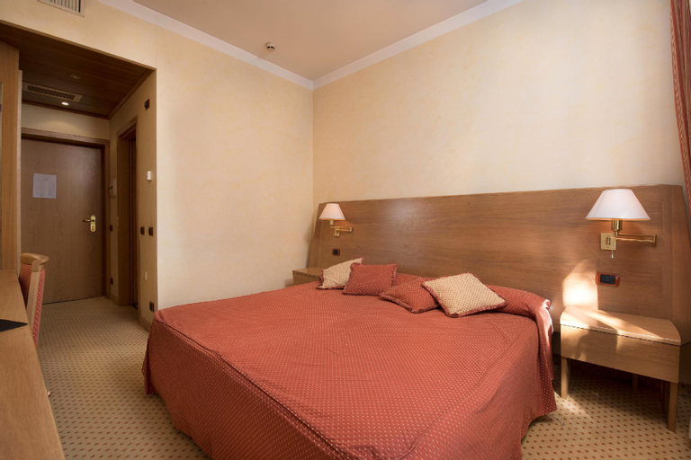 Bedroom 13