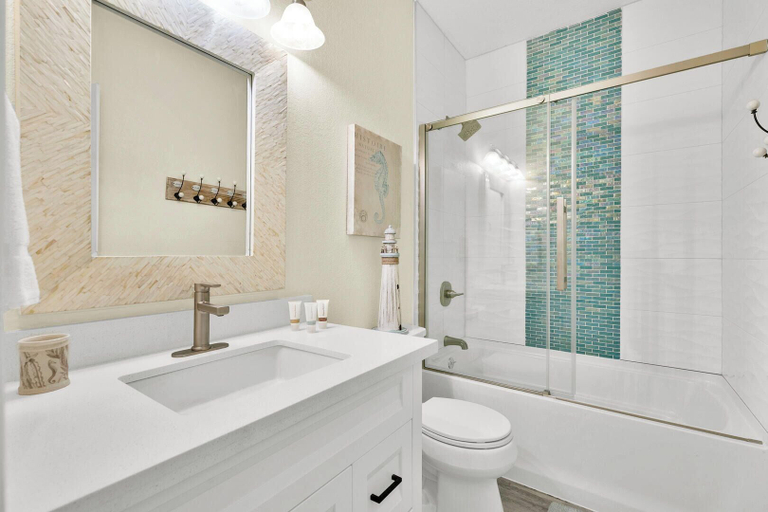 Bathroom 4, Cora Lee Gulfview by Padre Getaways, Cameron