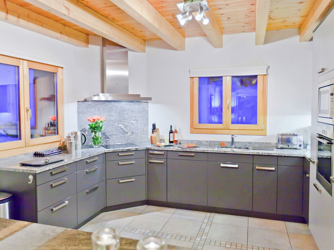 Others 5, Chalet in Les Collons Near Ski Slope, Hérens