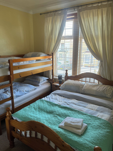 Bedroom 3, Marston House, Blackpool