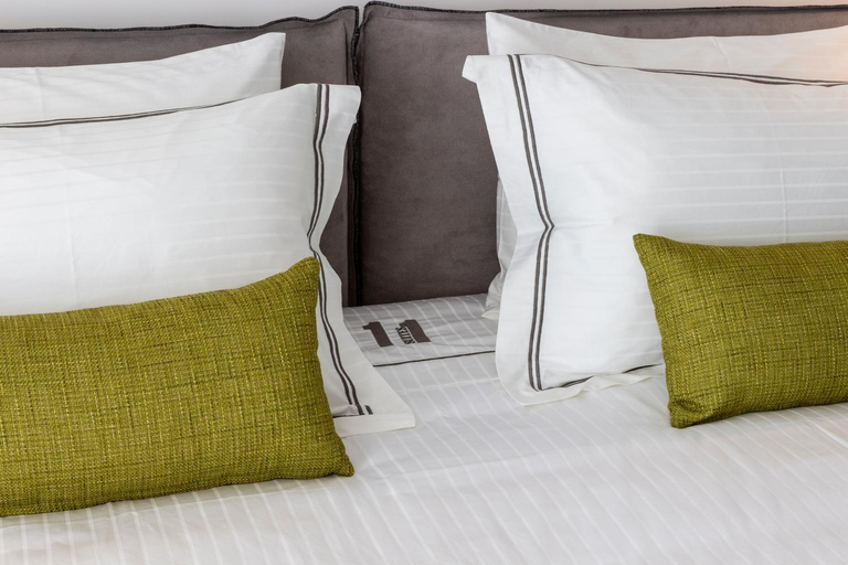 5, 11Suites, West Greece
