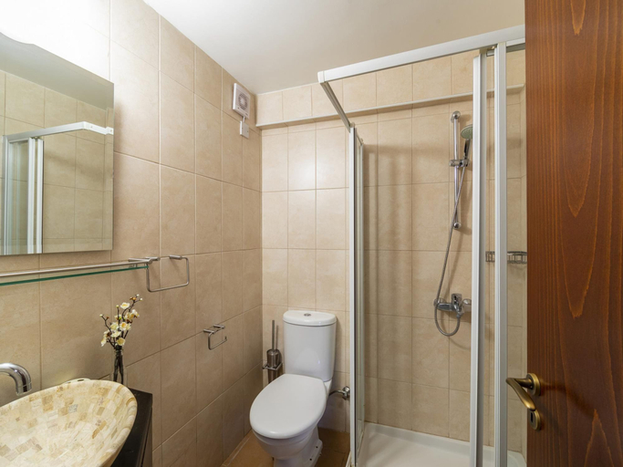 Bathroom 4, Troodos Riverside Cottage